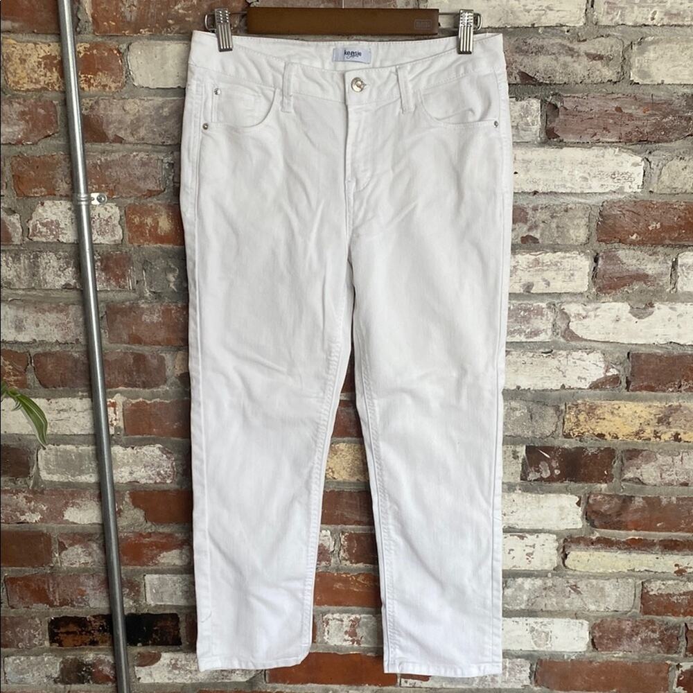 Kensie Classic White  Jeans Size 4